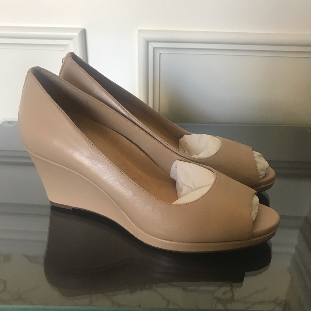 Naturalizer Olivia Nude Platform Peep Wedge 7.5